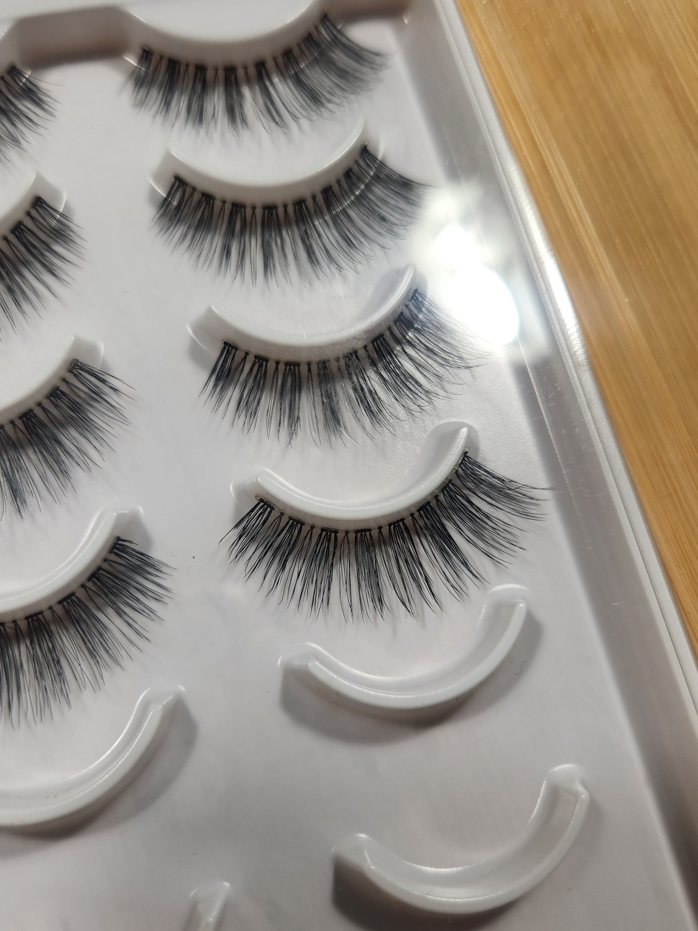 4 Styles NEW Kiss Lashes! Multipacks + 1 Bonus Style - Picture 4 of 6